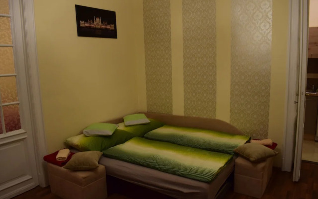 Orient Deluxe Apartments
