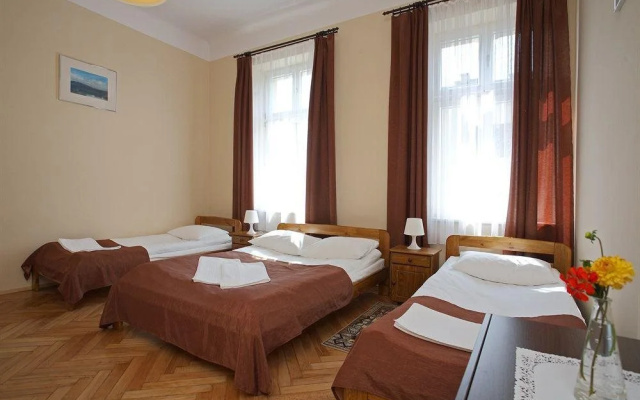 Enigma Hostel