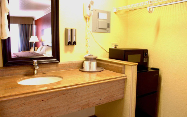 Polynesian Inn