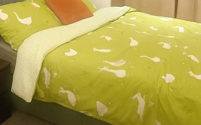House - Sleeps 8 - Garden - Pet Friendly - Parking