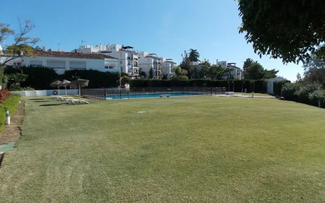 Spacious Townhouse Near Beaches & Golf
