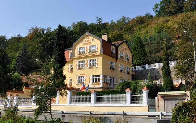 Отель Villa Milada Прага вид на фасад