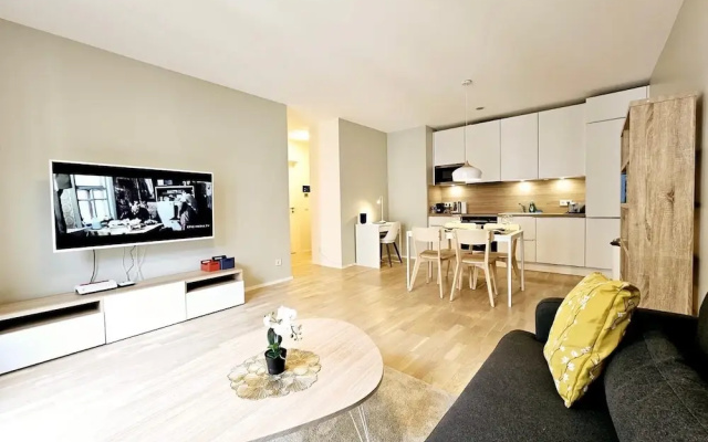 Cozy one bedroom with convenient parking