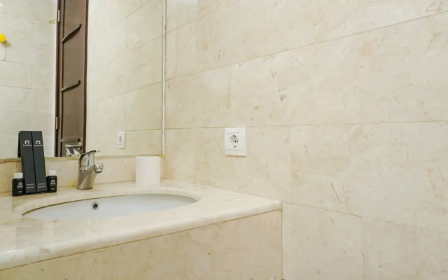 Modern and Stylish 2BR at The Empyreal Apartment