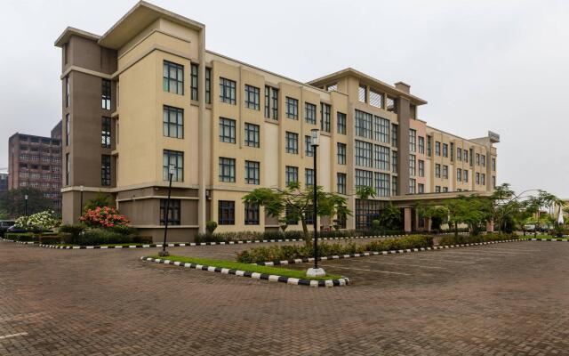 Protea Hotel by Marriott Benin City Select Emotan вид на фасад