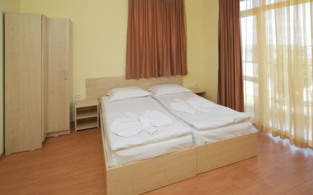 Отель Anixy Apart Hotel Болгария, Аврен - отзывы, цены и фото номеров - забронировать отель Anixy Apart Hotel онлайн вид на фасад