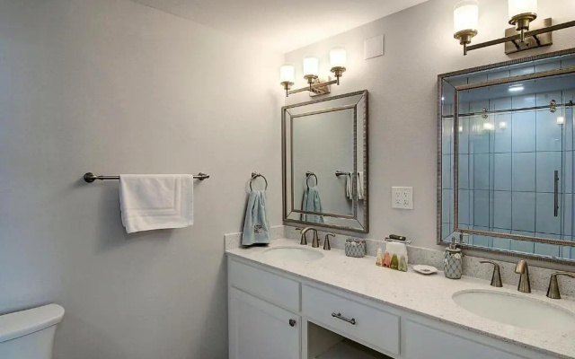 Channelview 215