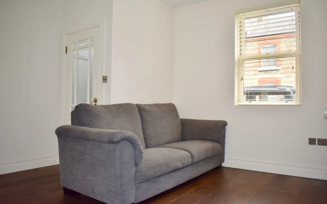 Classic 2 Bedroom Home Near the City Centre