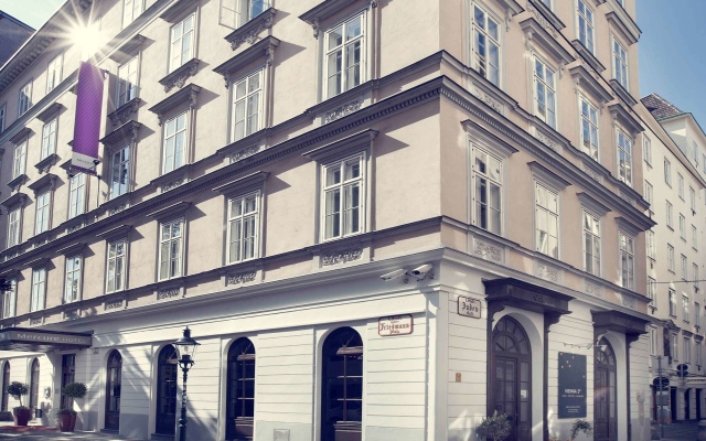 Отель Mercure Vienna First вид на фасад