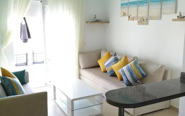 Kariat Cabo - Appartement Charmant, Climatisé avec Vue Piscine