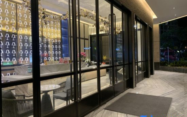 Yayuan Qianhai Hotel (Shenzhen Mawan Subway Station Branch)