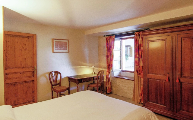 Luxury Apartment With Terrace, Sauna, Tennis, and Heated Pool