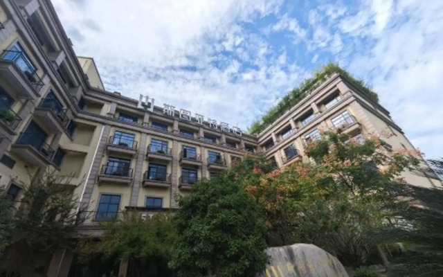 Stayat Hotel