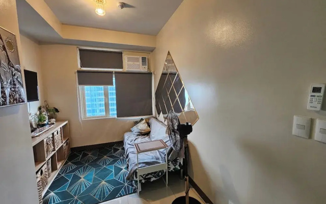 Makati Bliss Apartment - Cozy Urban Retreat