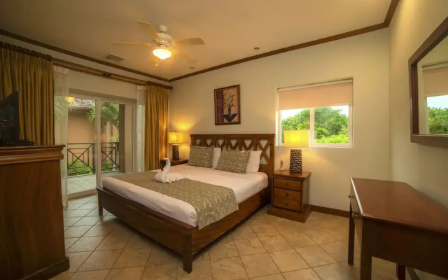 Veranda 3B 2 bedrs second floor by Stay in CR