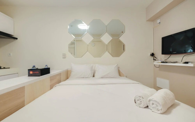 Homey and Comfy Studio Cinere Resort Apartment