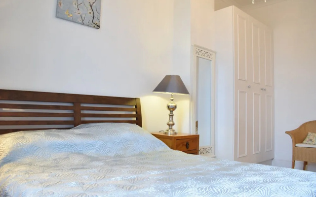 1 Bedroom Flat In Little Venice
