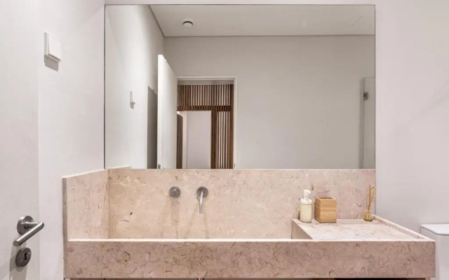 Altido Elegant Bica Apartment In Historical Centre