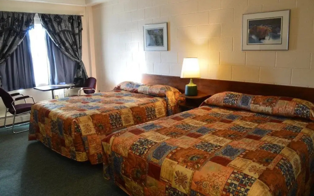 Tobin Lake Motel