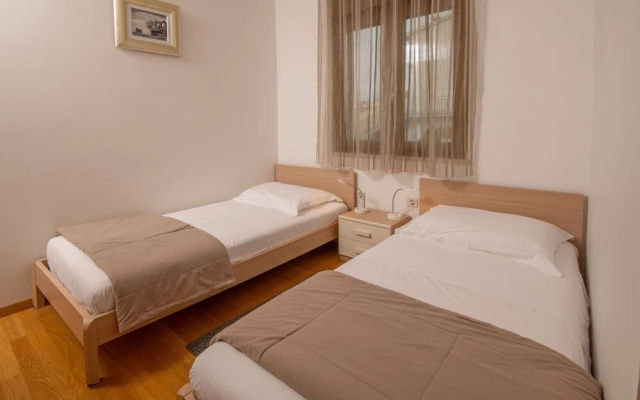 Apartments Oliva