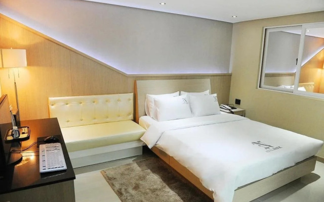 Nox Hotel