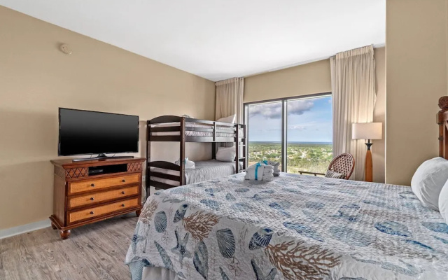 Rooftop Views of The Gulf! 1800 Square Foot Private Rooftop Terrace!