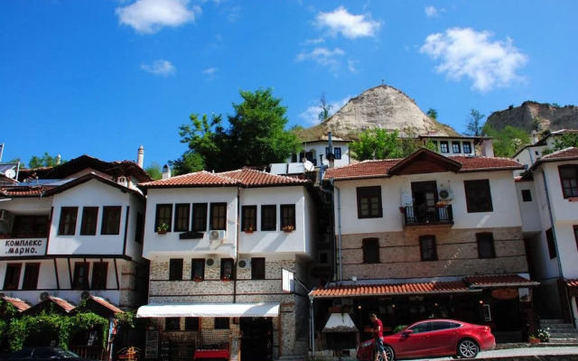Tonis Guest House