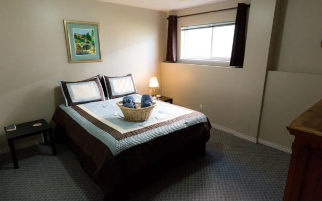 Bearspaw Inn