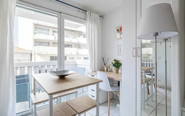Charming Studio With Balcony & Pool -heart of Nice