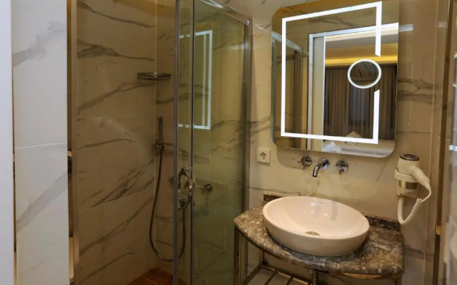 Sel Suite Hotel