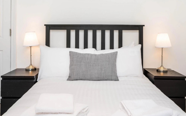 Super Exclusive 3 Bedroom Flat Heart of Chelsea