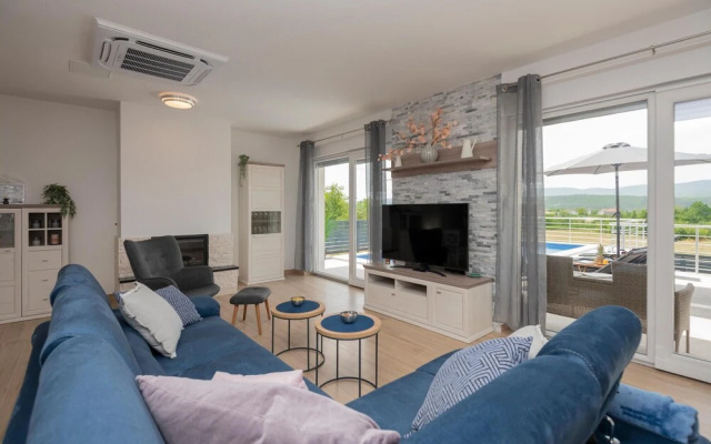 Nice Apartment in Trogir With 2 Bedrooms and Wifi