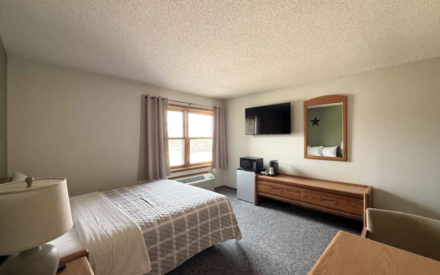 The Trail Inn - Amana IA