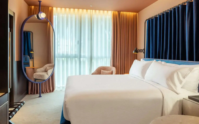 Cenica Porto Hotel, Curio Collection by Hilton
