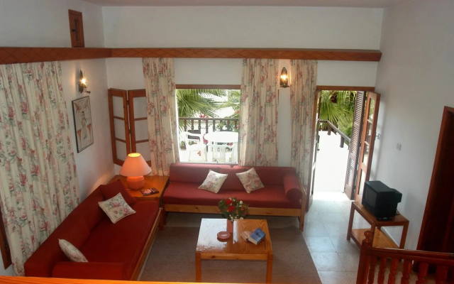 Onar Holiday Village