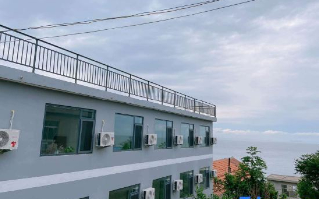 Ruoshu Homestay (Qingdao Lingshan Island)