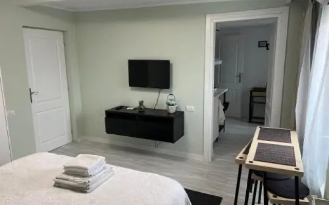 AZZA Aparthotel
