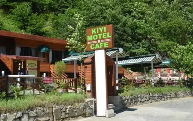 Kiyi Motel & Cafe