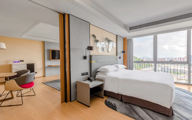 Holiday Inn Guangzhou South Lake by IHG