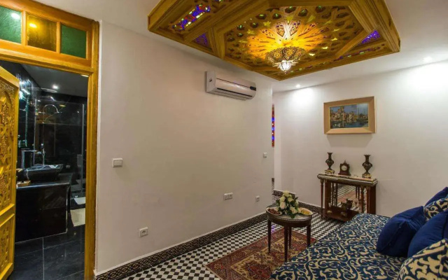 Riad Amor