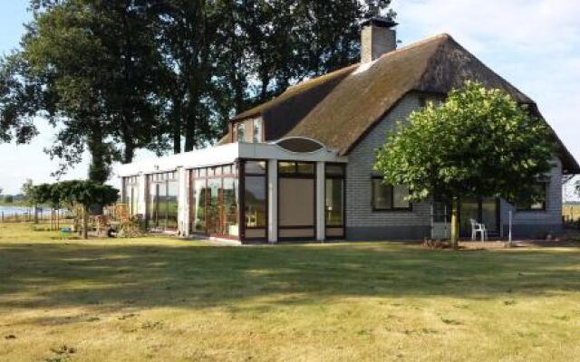 Отель B&B Krachtwijk вид на фасад