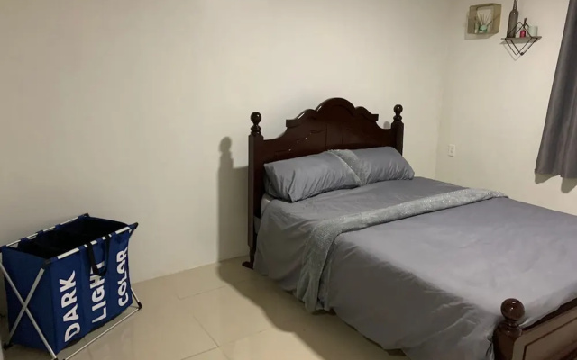 1 Bed Apartment - Sleeps 2 - Parking - Wifi