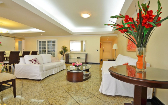 MZ Apartments Raul Pompeia