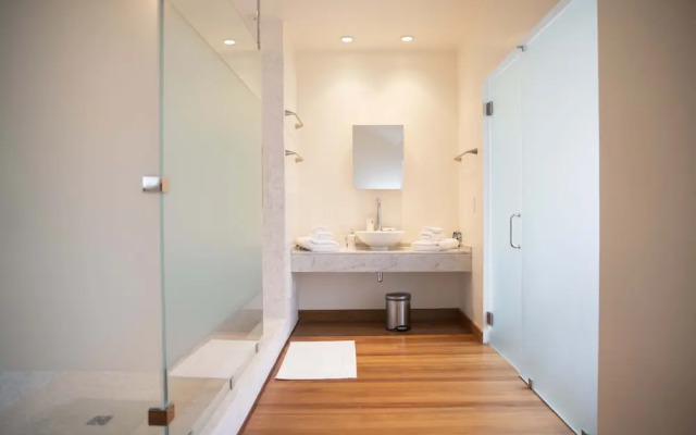 Zenbreak Hillside Loft #5