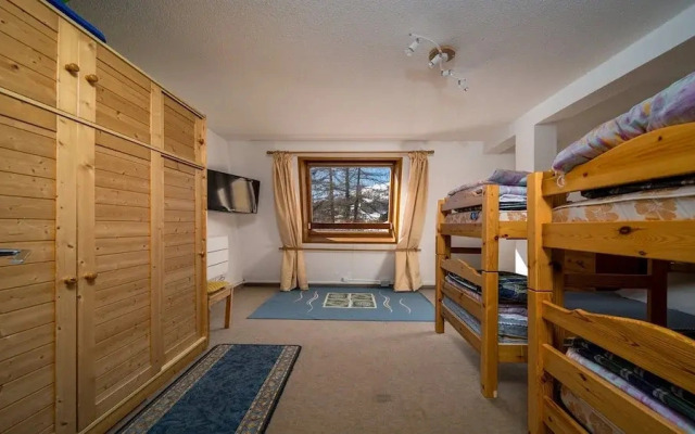 Apartment in Allos With Stunning Mountain Views