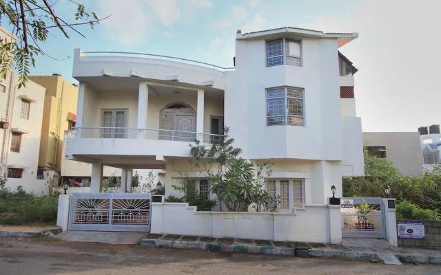 OYO 10022 Hotel Oak Castle