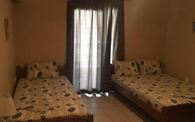 Dimitras Apartments