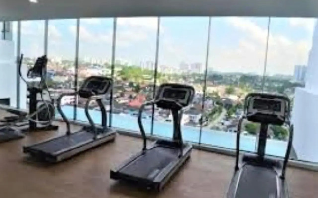 Suites at 1Tebrau