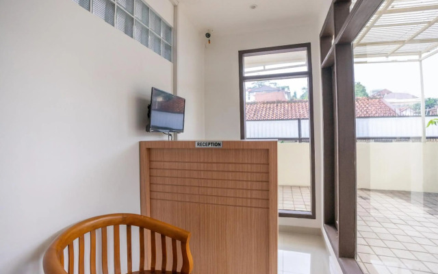 Hotel O Hegarbudhi Residence
