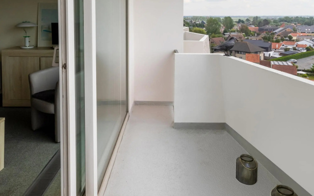 Spacious studio in De Haan with a balcony